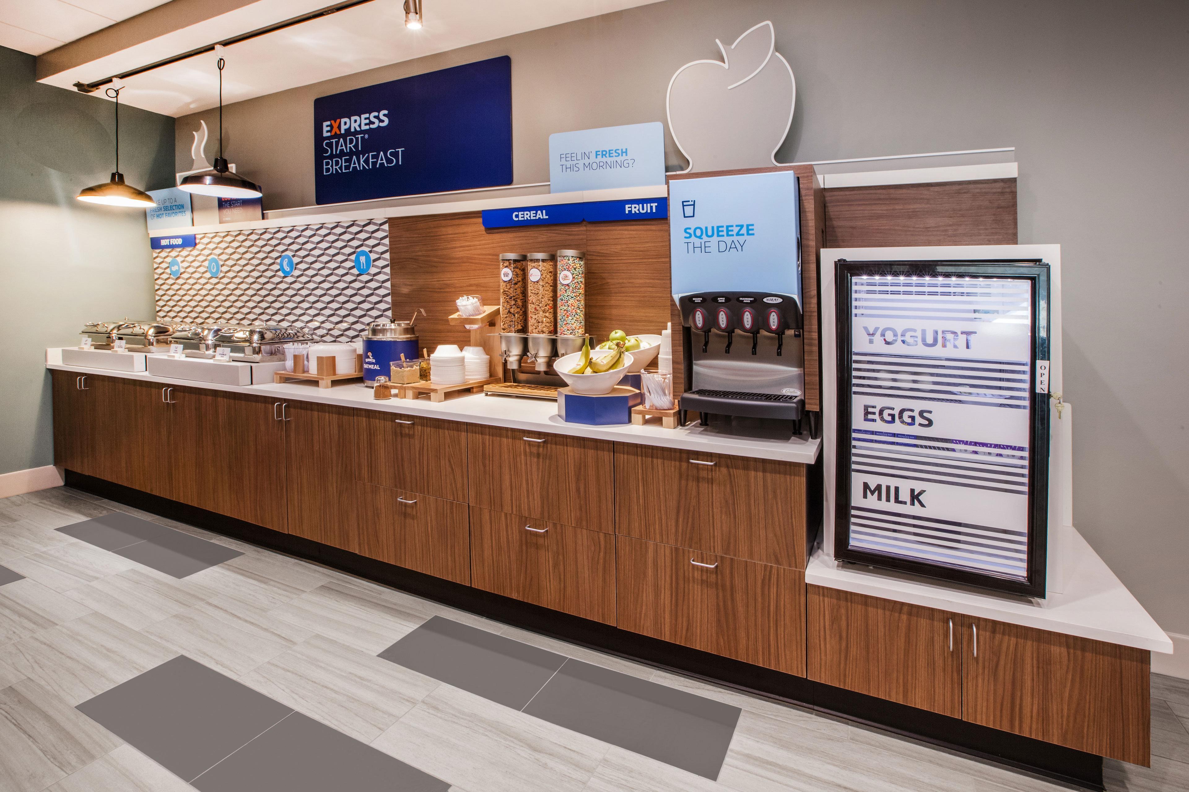 Holiday Inn Express & Suites - Madison By Ihg Extérieur photo