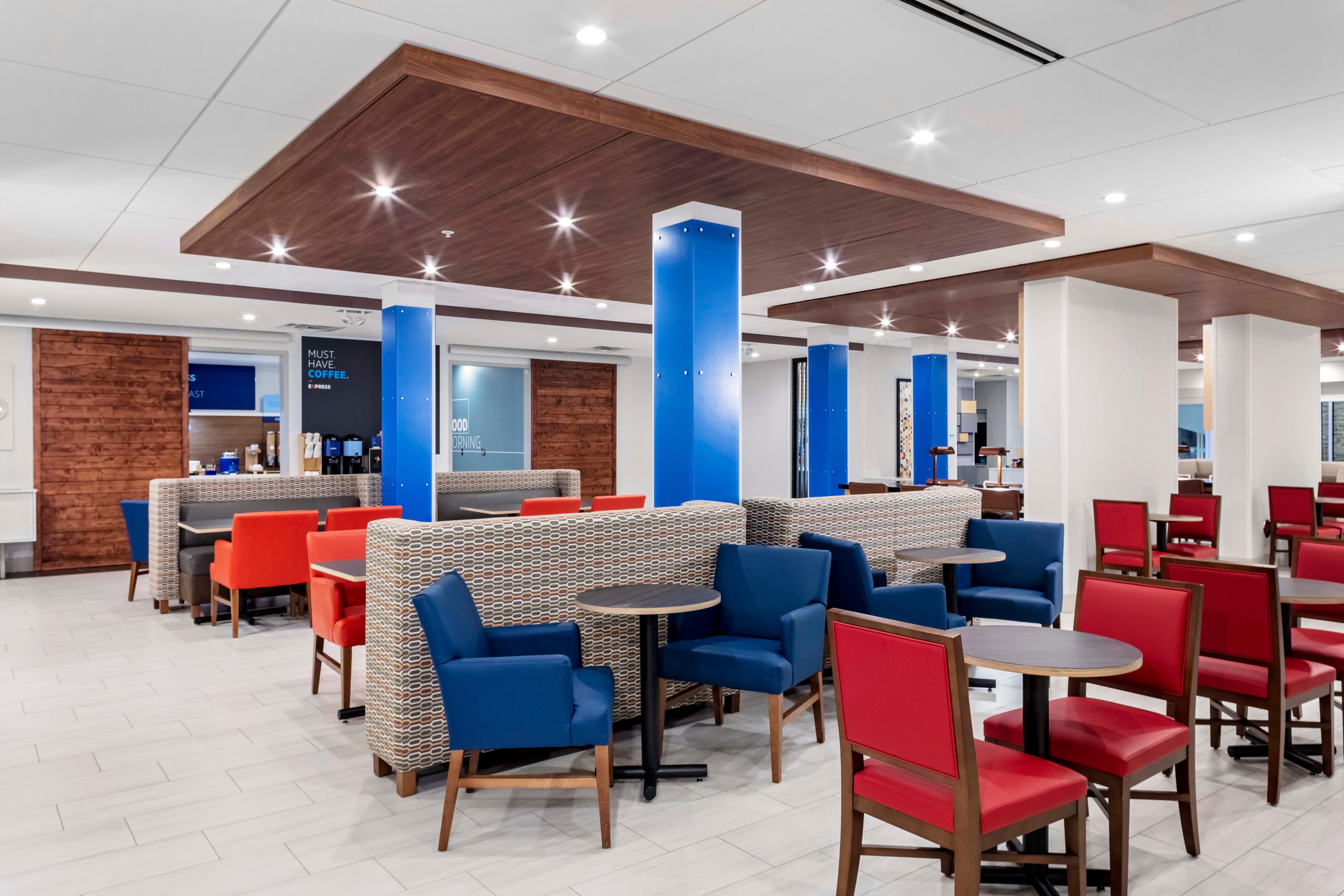 Holiday Inn Express & Suites - Madison By Ihg Extérieur photo