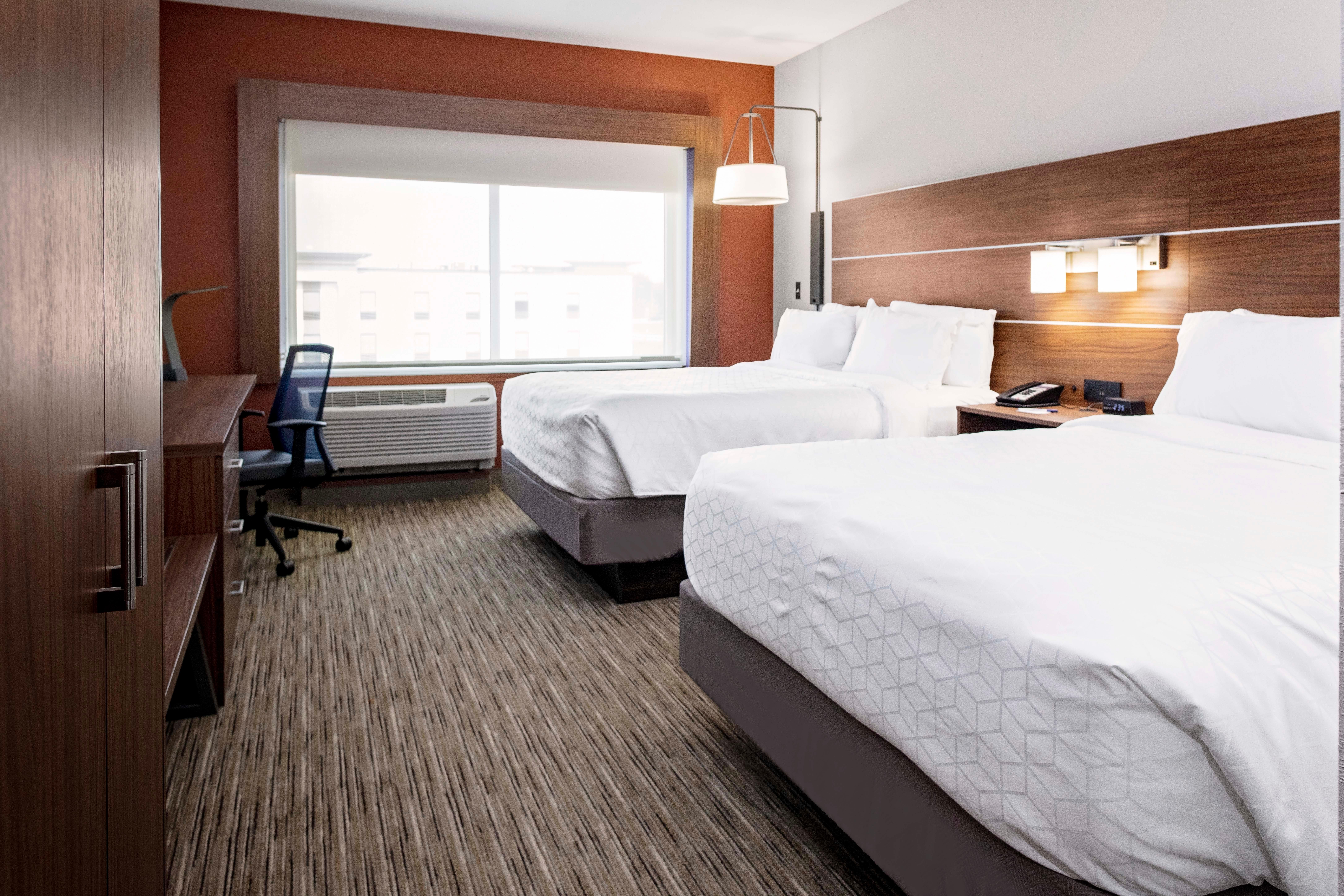 Holiday Inn Express & Suites - Madison By Ihg Extérieur photo