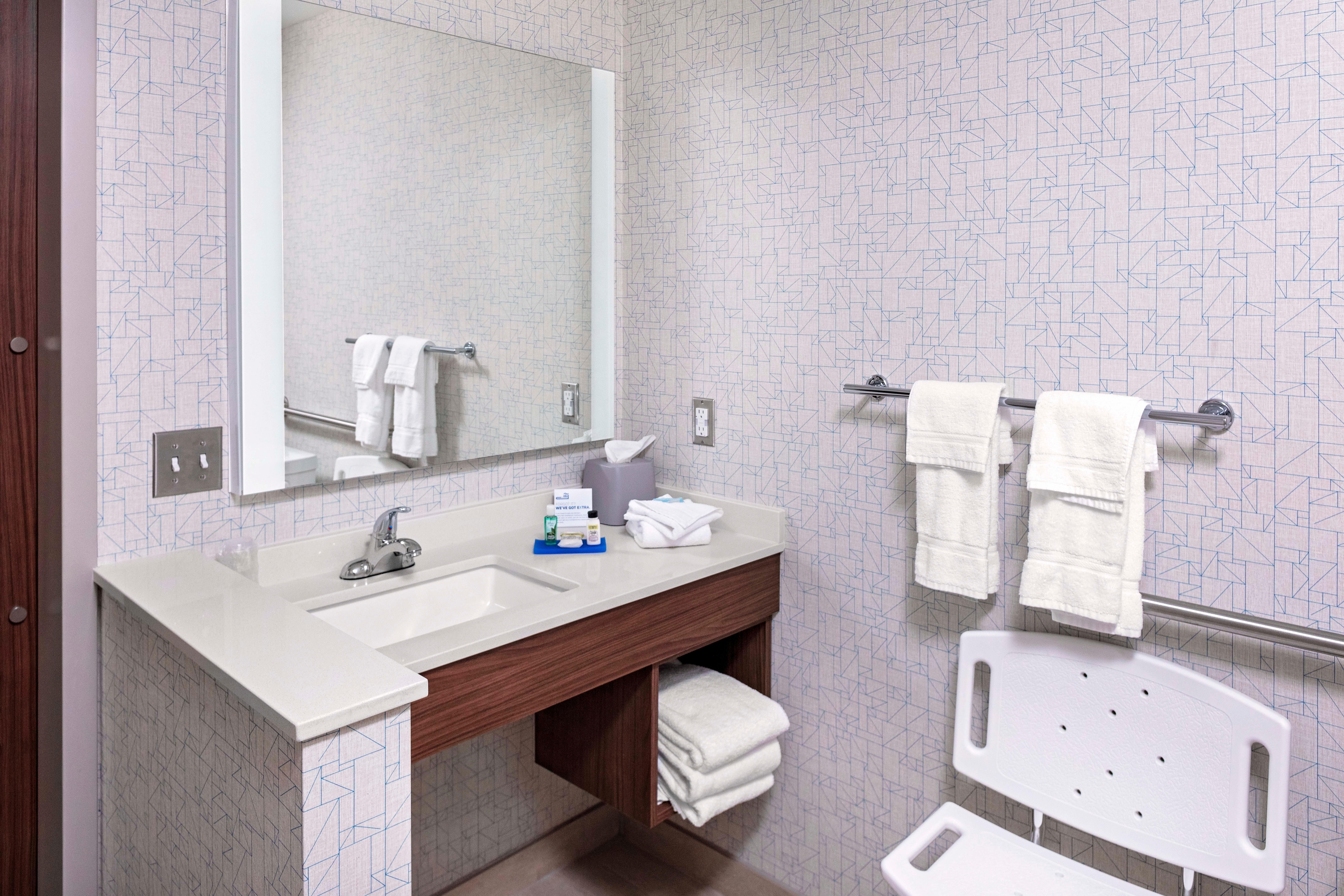 Holiday Inn Express & Suites - Madison By Ihg Extérieur photo