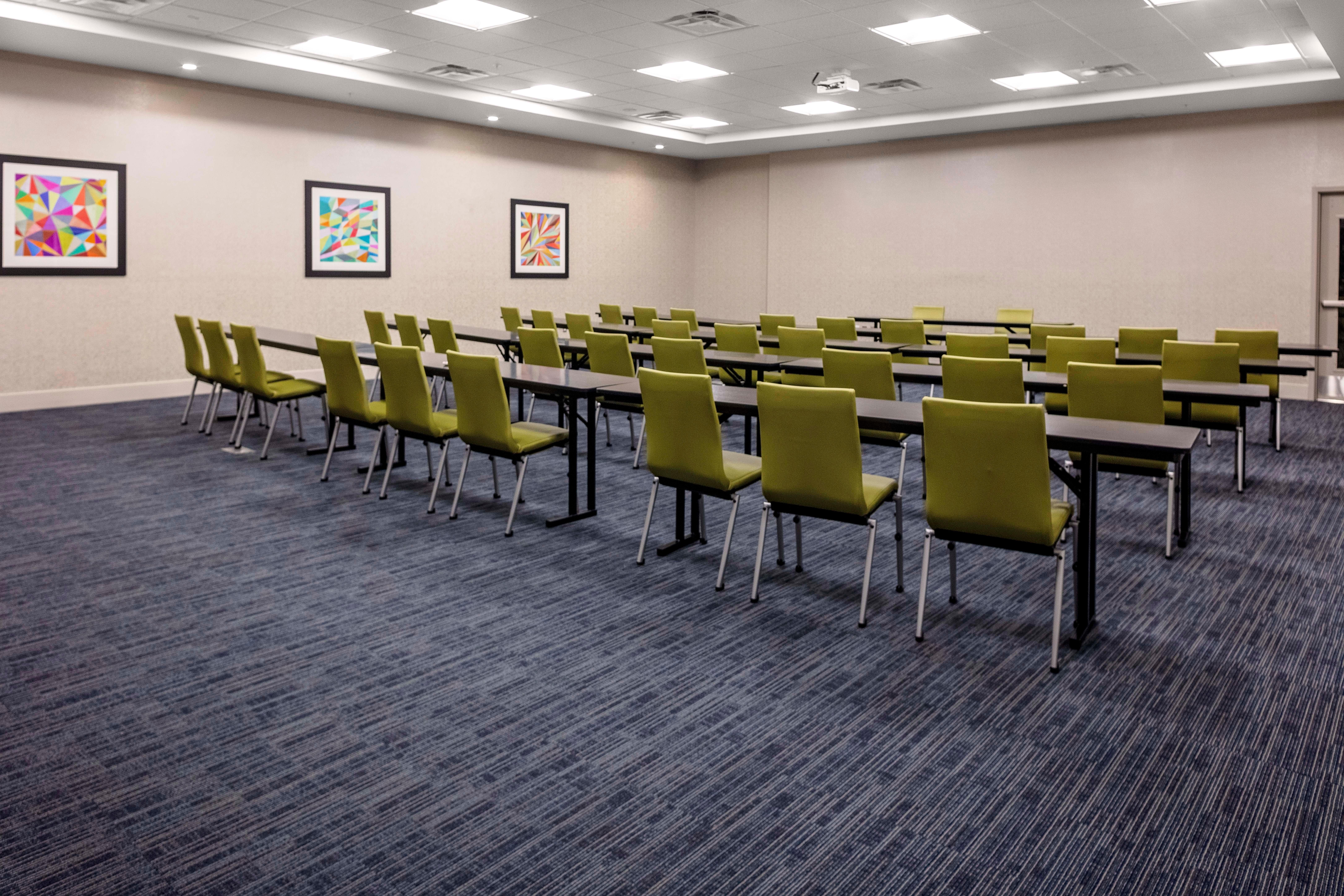 Holiday Inn Express & Suites - Madison By Ihg Extérieur photo
